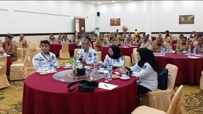 Peserta Rapat koordinasi (rakor) dan bimbingan teknis (bimtek) Jaringan Dokumentasi dan Informasi Hukum (JDIH) se Papua Barat Daya.