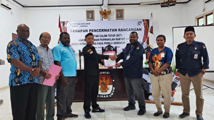 Penyerahan DCT dari Partai Politik kepada Komisi Pemilihan Umum (KPU) Kabupaten Sorong.
