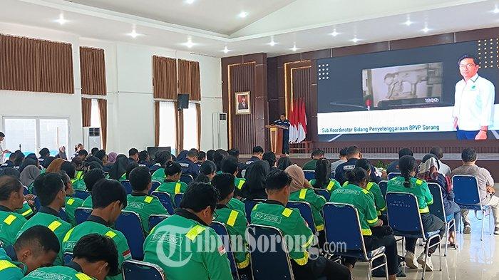 Pembukaan pelatihan berbasis kompetensi Institusional Non Boarding Batch 1 di Aula Frans Kaisiepo BPVP Sorong, Kota Sorong, Papua Barat Daya, Jumat (26/1/2024).
