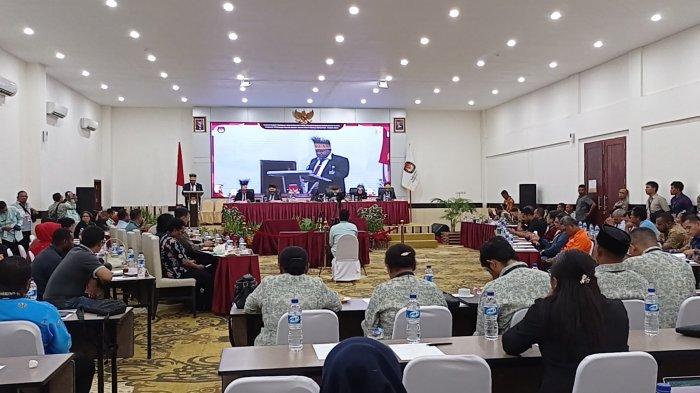 Komisi Pemilihan Umum (KPU) Papua Barat Daya menggelar rapat terbuka rekapitulasi hasil penghitungan perolehan suara tingkat Provinsi Papua Barat Daya di Kota Sorong, Kamis (7/3/2024).(