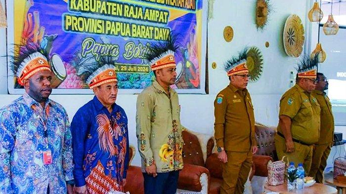 Bapperida Papua Barat Daya Sosialisasi Musrembang Berbasis Papua Berdaya di  Raja Ampat - Tribunsorong.com