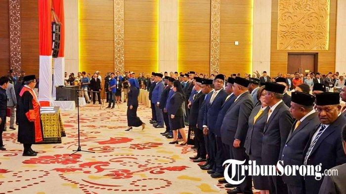 Sebanyak 35 anggota Dewan Perwakilan Rakyat Daerah (DPRD) Provinsi Papua Barat Daya periode 2024-2029 dilantik, Jumat (11/10/2024) di Aimas Conversation Center (ACC).