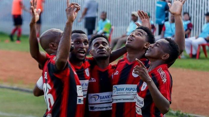 Persipura Jayapura berhasil menumbangkan Gersik Untied pada Sabtu (14/12/2024) pada lanjutan Liga 2 2024-2024 pekan ini. 