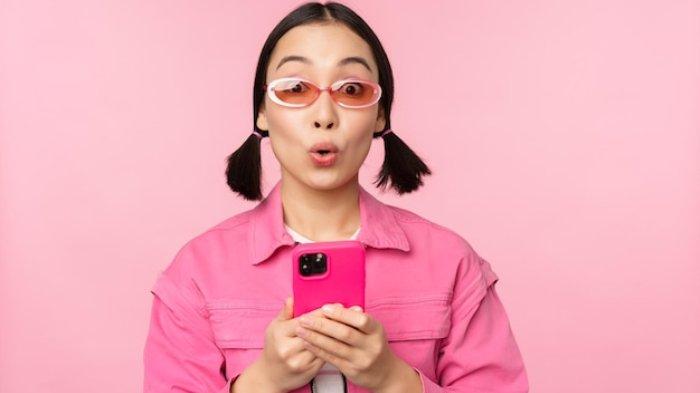 ARTI KATA POPO SIROYO - Ilustrasi seorang perempuan tengah fokus mengulik informasi viral diambil dari Freepik Kamis 6 Februari 2025. Arti kata popo siroyo. 