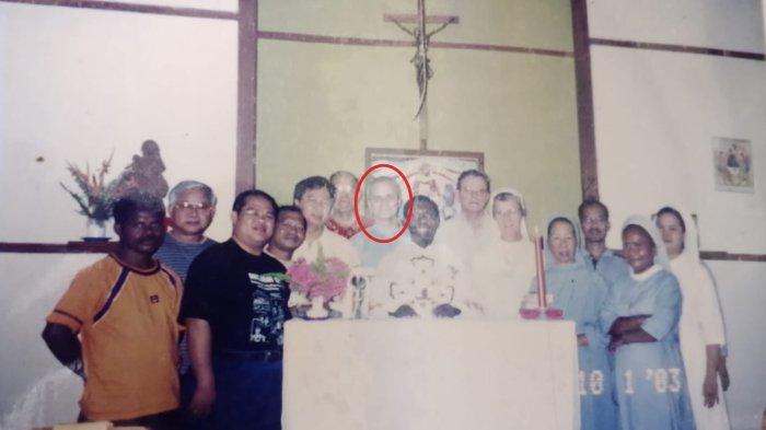 KUNJUNGI SORONG - Kardinal Robert Francis Prevost, OSA terpilih sebagai Paus XIV. Sosok pemimpin tertinggi Gereja Katolik pernah mengunjungi Indonesia sebagai Jenderal Ordo Santo Agustinus (OSA), termasuk di Kota Sorong, Papua Barat Daya pada 2003 silam.