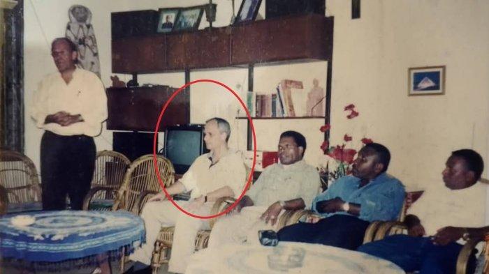 KUNJUNGI SORONG - Kardinal Robert Francis Prevost, OSA terpilih sebagai Paus XIV. Sosok pemimpin tertinggi Gereja Katolik pernah mengunjungi Indonesia sebagai Jenderal Ordo Santo Agustinus (OSA), termasuk di Kota Sorong, Papua Barat Daya pada 2003 silam.