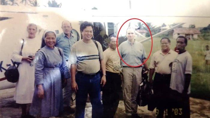 KUNJUNGI SORONG - Kardinal Robert Francis Prevost, OSA terpilih sebagai Paus XIV. Sosok pemimpin tertinggi Gereja Katolik ini pernah mengunjungi Indonesia sebagai Jenderal Ordo Santo Agustinus (OSA), termasuk di Kota Sorong, Papua Barat Daya pada 2003 silam.