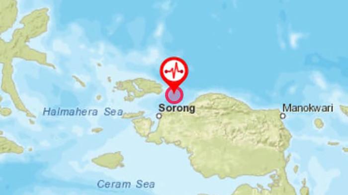 GEMPA BUM - Gempa bumi magnitudo 6,0 mengguncang timur laut Kota Sorong, Papua Barat Daya pada Sabtu (26/7/2025), pukul 14.31 WIT. Data Badan Meteorologi, Klimatologi, dan Geofisika (BMKG), pusat gempa di koordinat 0,39 Lintang Selatan dan 131,60 Bujur Timur, serta kedalaman 10 kilometer (km). 