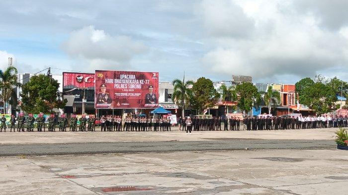 Perayaan HUT Ke-77 Bhayangkara Polres Sorong di Alun-alun Aimas Kabupaten Sorong, Sabtu (1/7/2023).