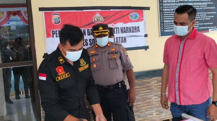 Pemusnahan barang bukti ganja 1 Kg oleh Polres Sorong Selatan.