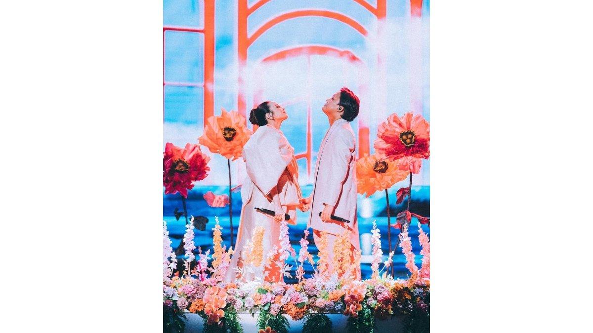 5 momen romantis Rizky Febian dan Mahalini tampil di HUT Transmedia, Couple idaman