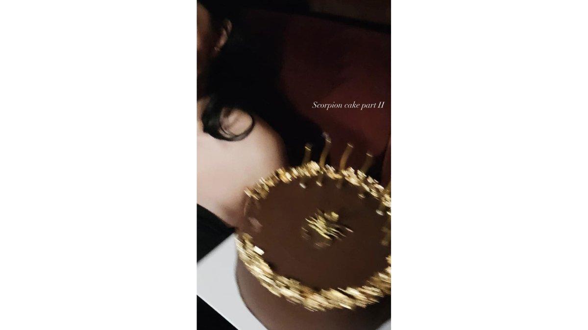 5 unggahan Ariel Tatum rayakan ulang tahun ke-28, Dapat Scorpion Cake