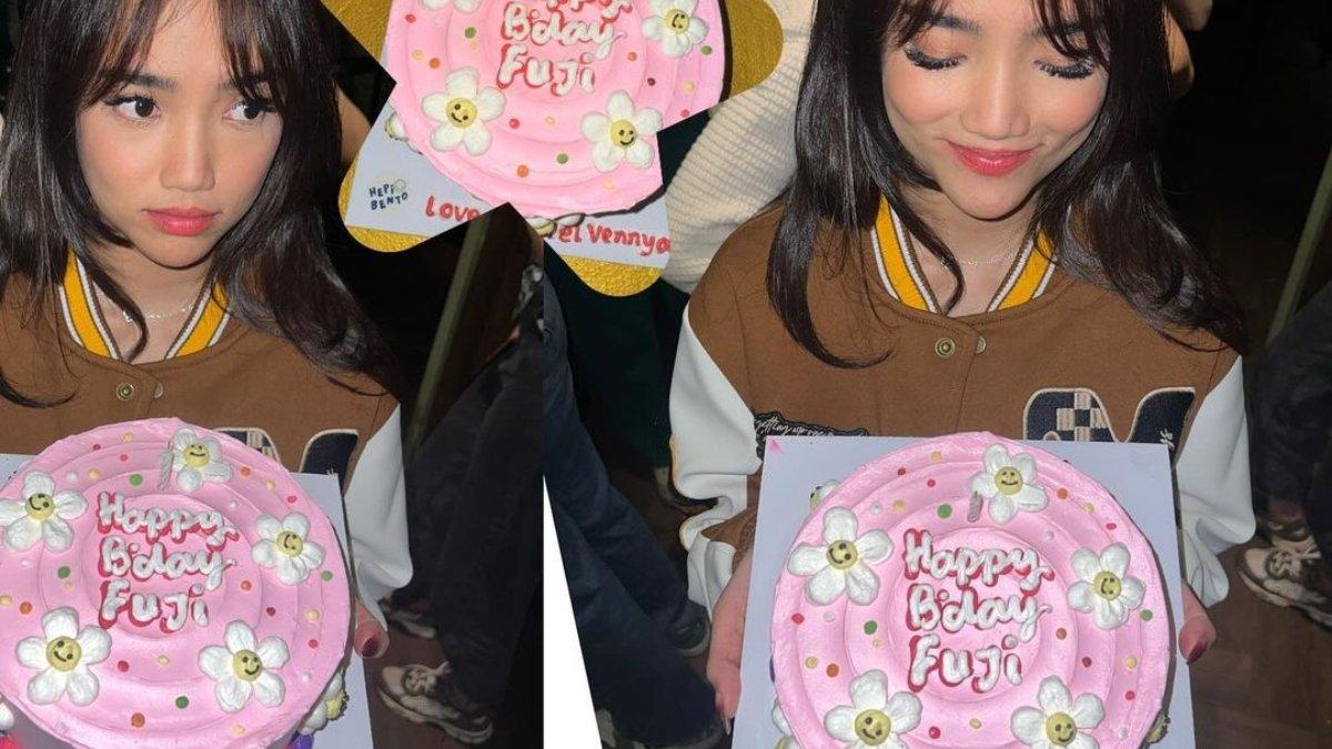 7 foto Fuji Utami kini rayakan ulang tahun tanpa bersedih, Pamer kue gemas