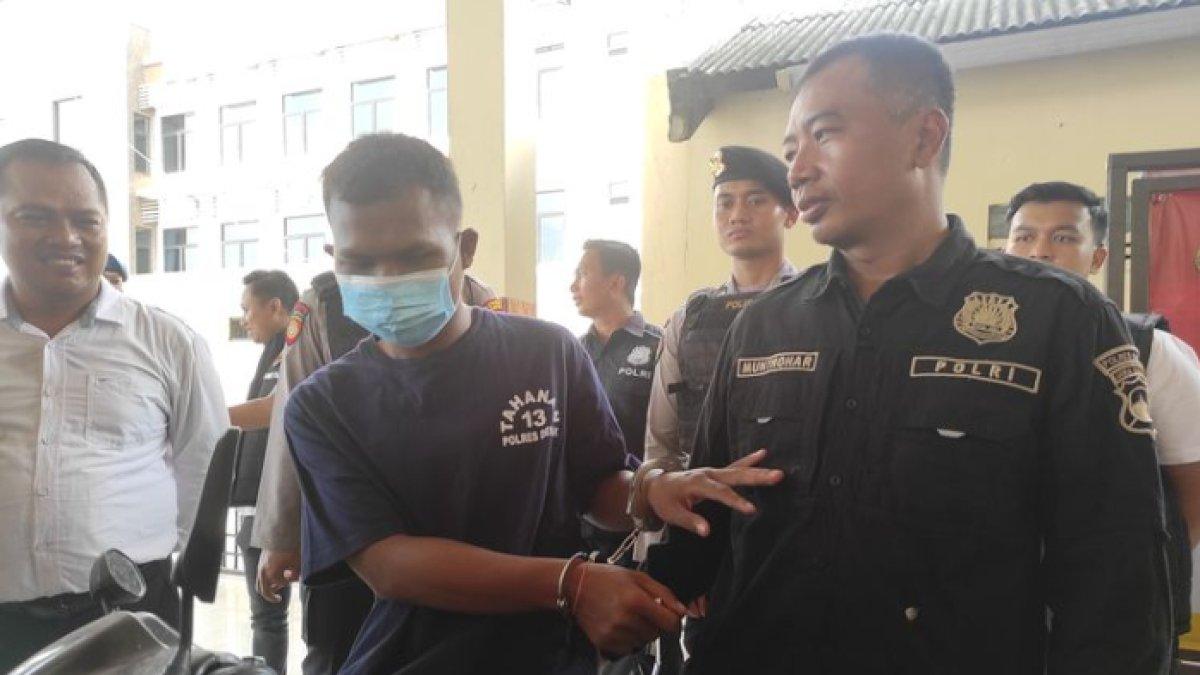 Perempuan korban begal payudara di jalan desa doko