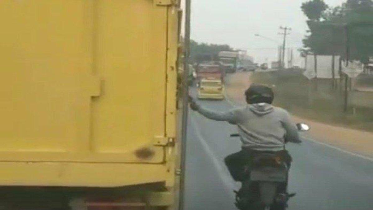 Aksi pemalak sopir truk di Banyuasin viral di sosial media
