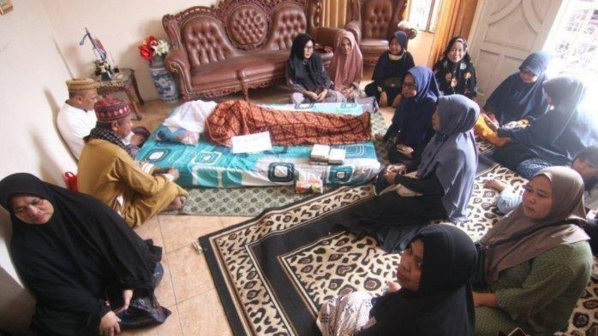 Almarhum Andi Syamsul Bahri meninggal dunia saat jadi imam salat di masjid, sempat sampaikan pesan terakhir ke anak-anaknya.