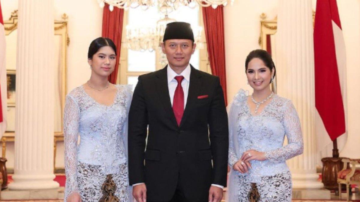 Almira tampil anggun di hari pelantikan sang ayah.