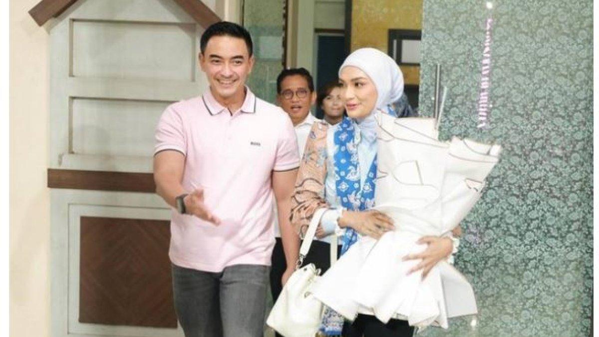Anak dari Ketua Umum PAN Zulkifli Hasan ini terlihat sedang mengunjungi Jambi belum lama ini.
