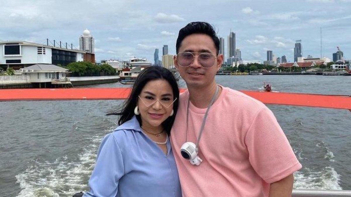 Anisa Bahar telah menjalin hubungan asmara dengan sosok pria muda yang kerap dipamerkan di media sosial.