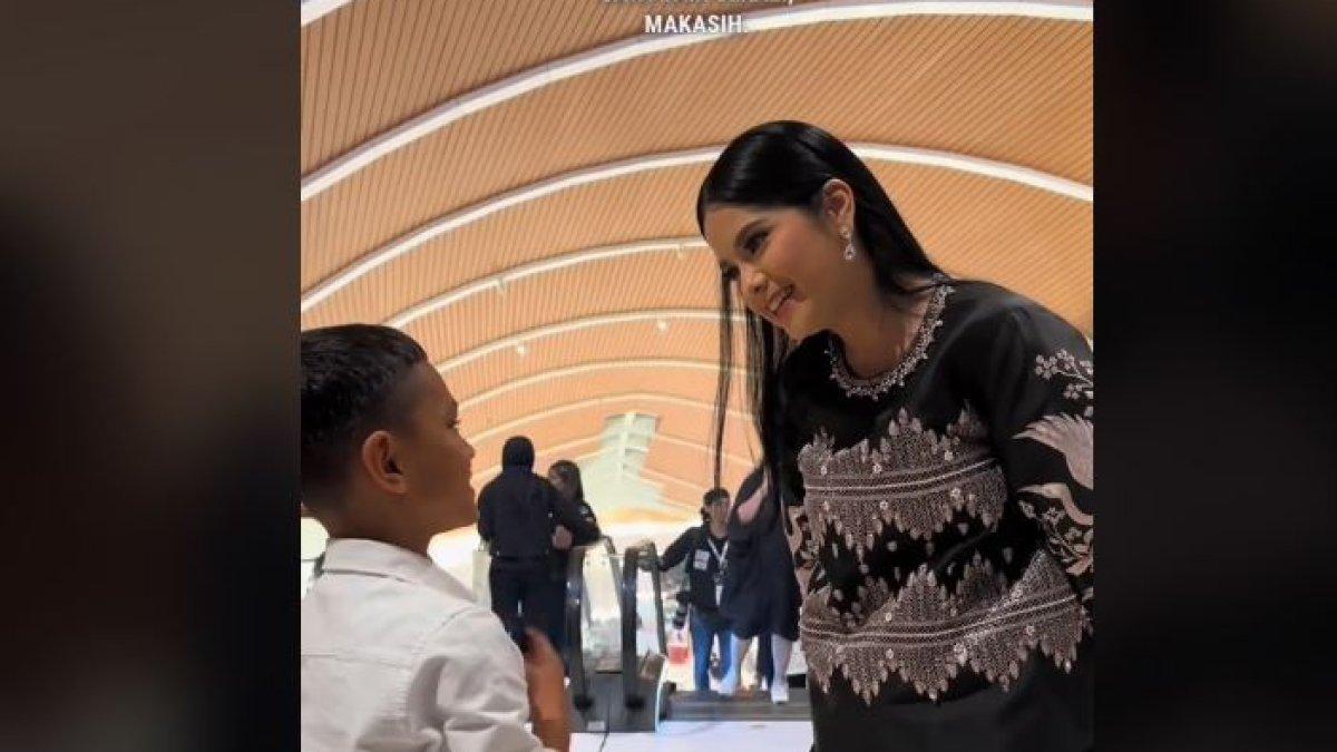 WAWANCARA ANNISA POHAN - Annisa Pohan menjadi viral setelah wawancaranya dalam bahasa Inggris dengan TikToker cilik, Nawid Yosufi