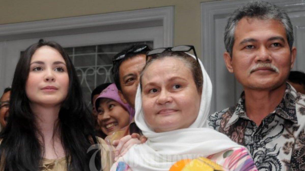 Arumi Bahchsin pernah berkonflik dengan ibunya, Maria Liliana Pecsh
