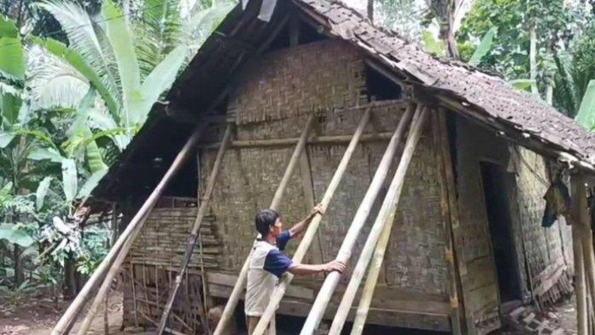 Rumah Ato yang makin reyot