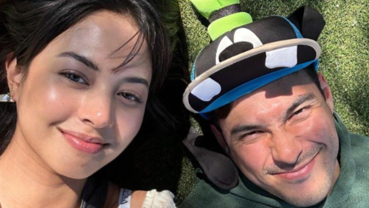 Aurelie tengah menjalin cinta dengan Tyler Bigenho, seorang chiropractor keturunan Indonesia-Amerika Serikat