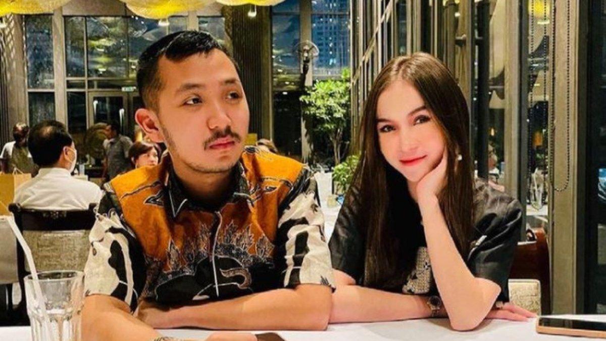 Awal perkenalan Elina Joerg dan Gusti Ega
