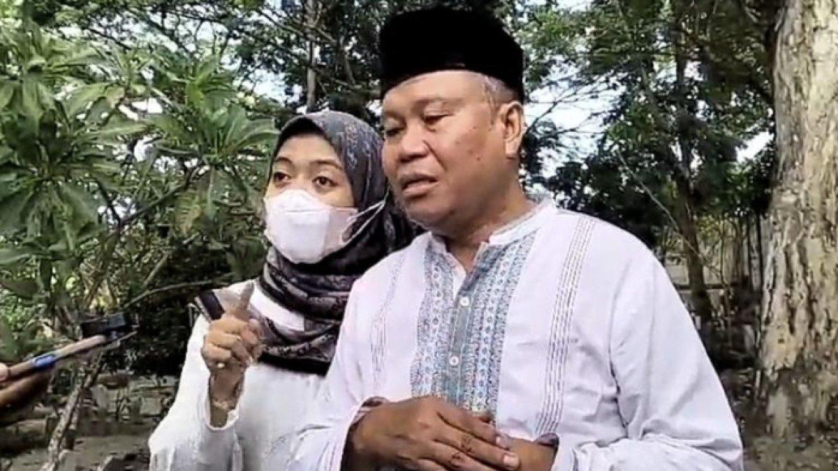 Ayah dan Adik Korban Wahyu Dian, dosen yang terbunuh tukang yang merehab rumahnya