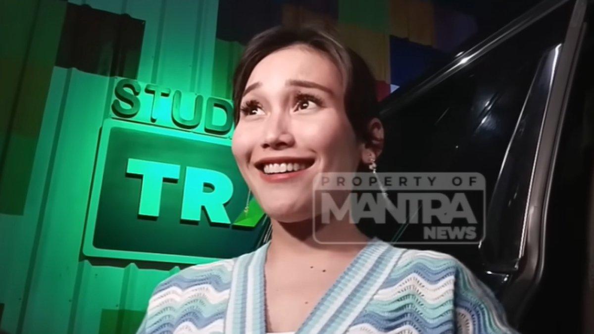 Ayu Ting Ting berusaha menguatkan diri