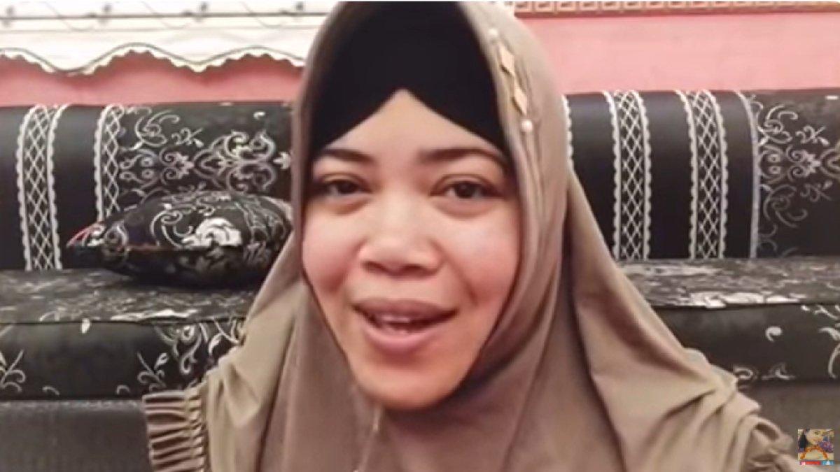 Ayu membocorkan tugas apa yang diperintahkan kepadanya.