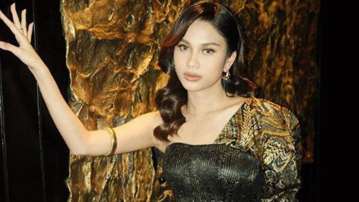 Azizah Salsha, istri Pratama Arhan empat jam diperiksa polisi.