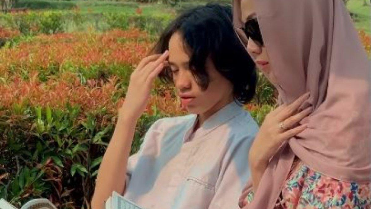 BCL, Noah dan seluruh keluarga mendoakan Ashraf Sinclair dengan membacakan surat Yassin.