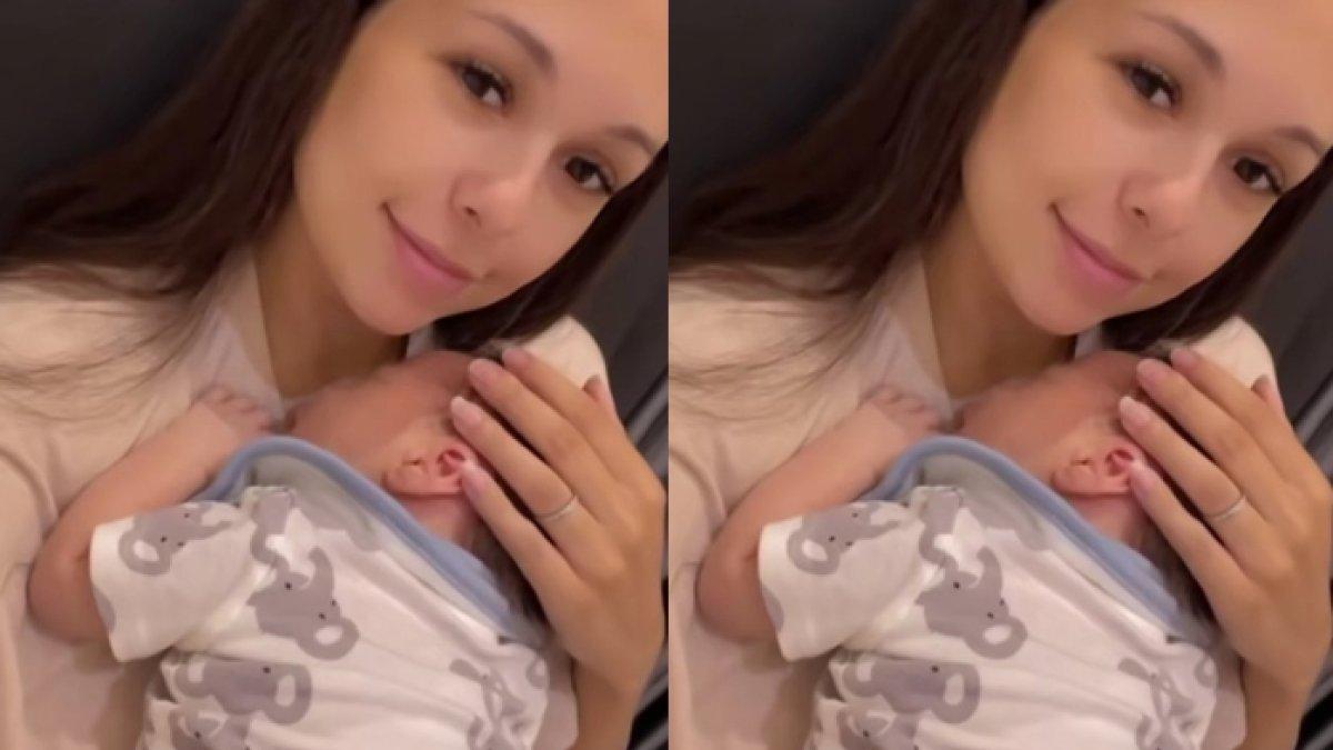 Baby Noah saat dalam dekapan ibunya