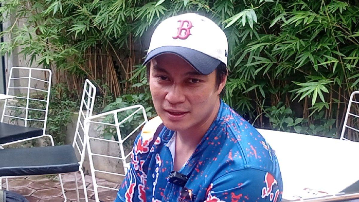 Karena ini merupakan pengalaman pertamanya jadi sutradara, Baim Wong mengaku diremehkan oleh para pemainnya.