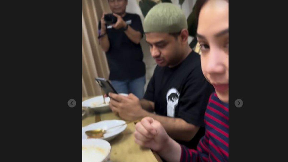 POTRET RAFFI AHMAD DAN NAGITA SLAVINA SAHUR - Banyak warganet yang turut meninggalkan komentar menarik terkait unggahan tersebut.