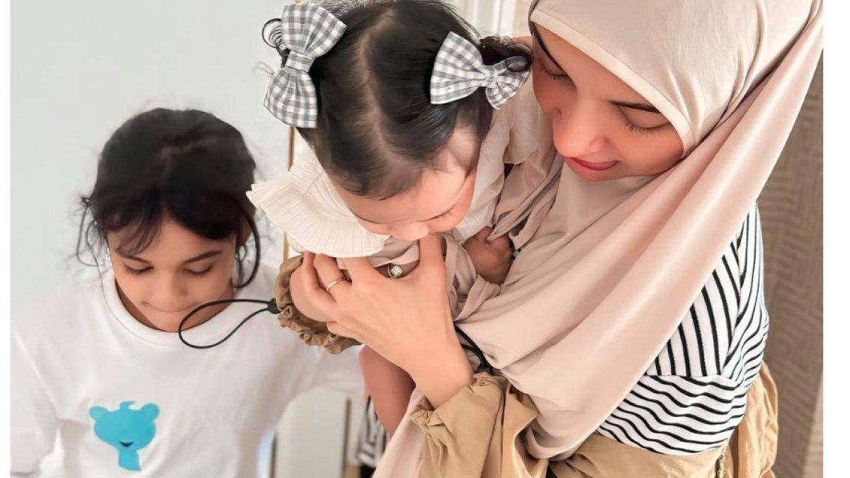 Banyak yang berpendapat bahwa Humaira memiliki ciri khas keturunan Arab.