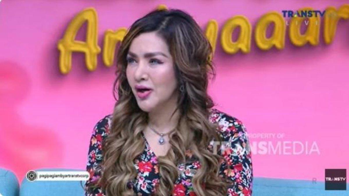 Barbie Kumalasari linglung tahu suaminya bawa kabur 4 berlian miliknya.