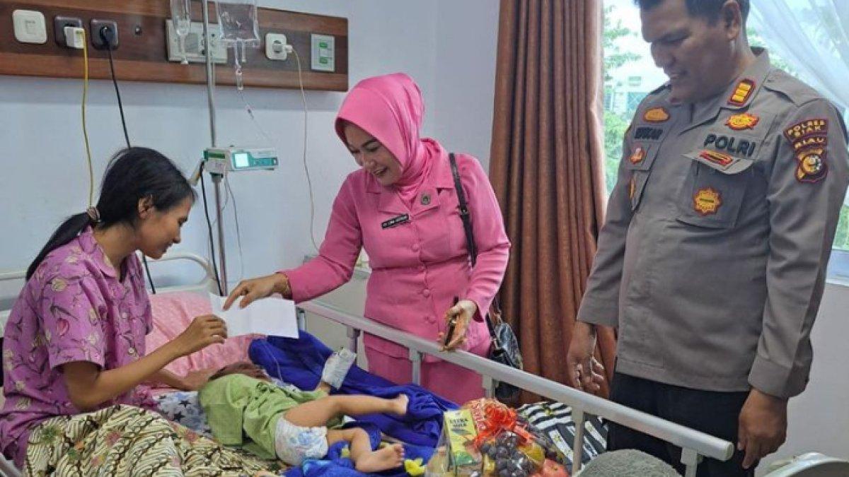 Bayi 10 bulan tangannya kanannya putus usai kain gendongan terlilit motor