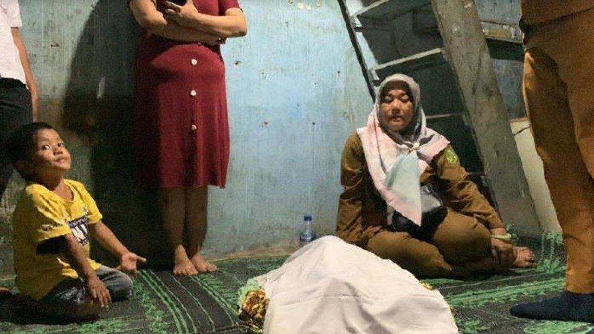 Bayi berusia 1 bulan ditemukan tewas di dalam ember