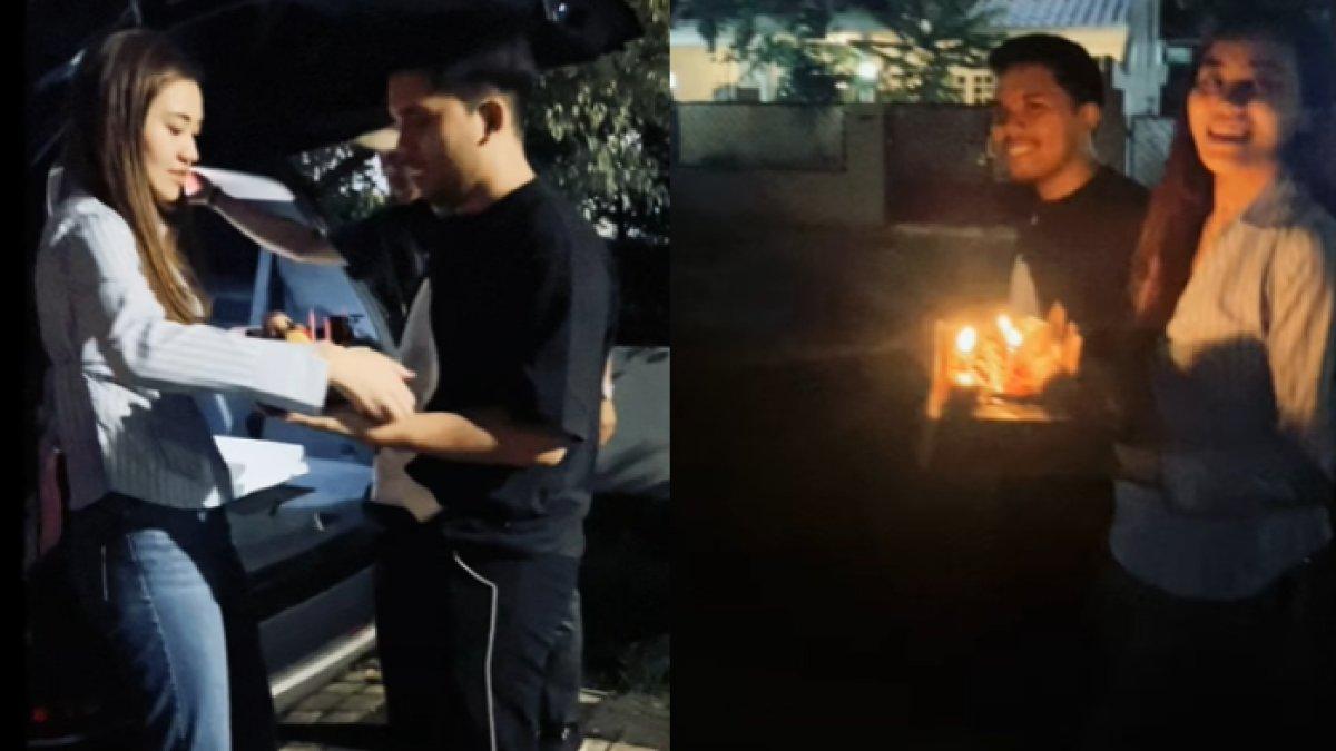 Bersama Aaliyah, Thariq menyiapkan kue ulang tahun untuk Reza