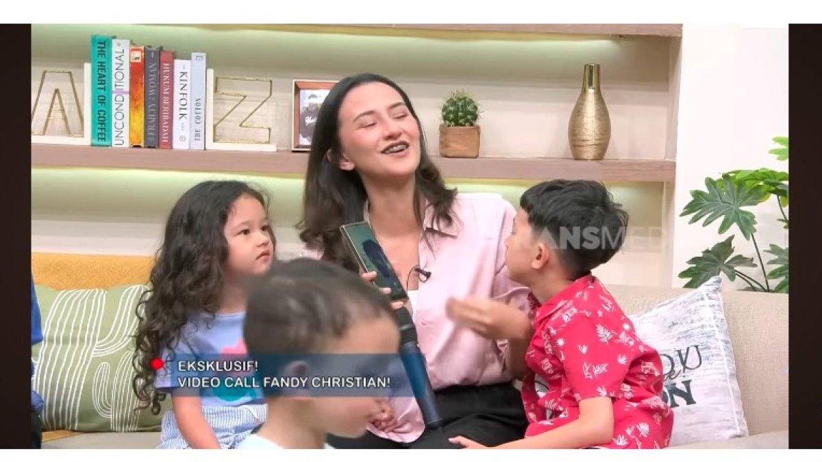 Bintang sinetron Jangan Bercerai Bunda