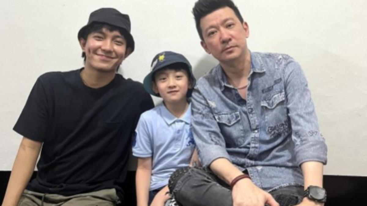 DERETAN BISNIS - Christopher Sebastian memiliki deretan bisnis di berbagai sektor. Makko Group adalah perusahaan otomotif yang cukup terkenal di Indonesia, dan dibangun oleh Christopher Sebastian dari bawah.