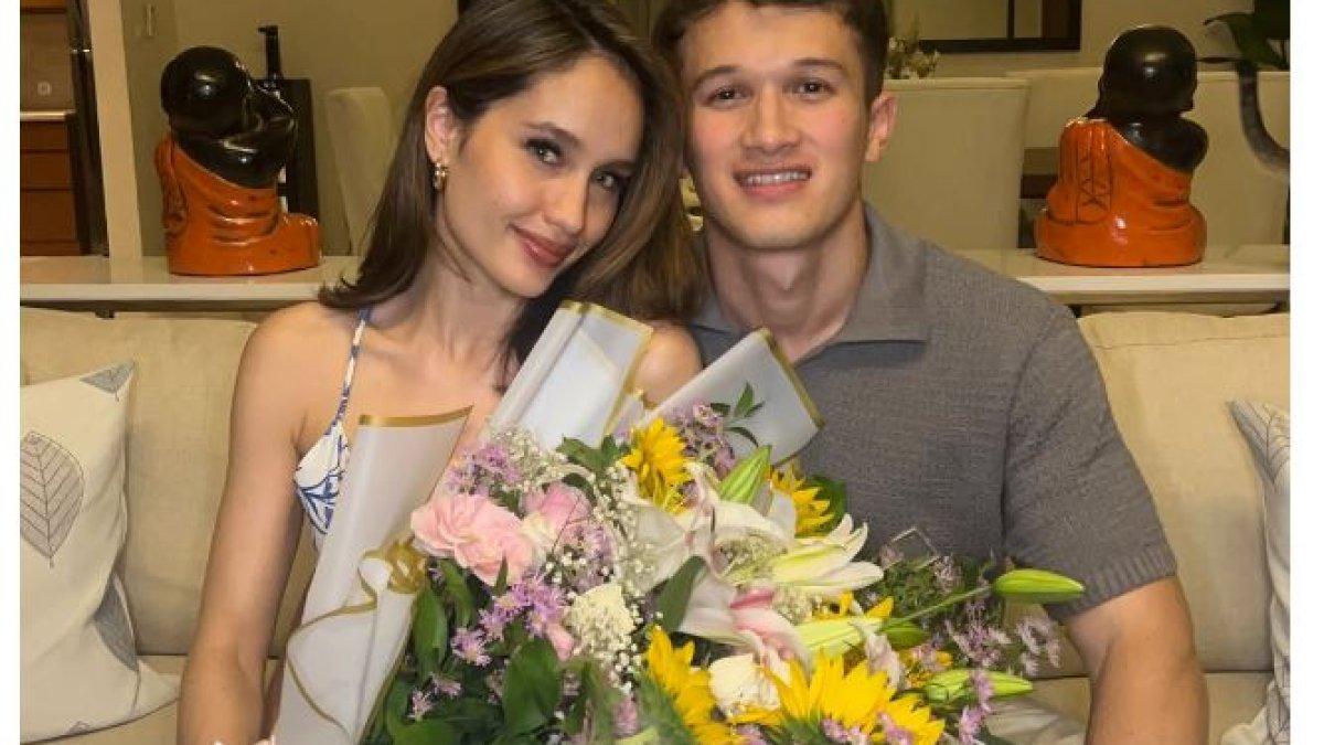 Cinta Laura dan Arya Vasco telah menjalin hubungan selama dua tahun.