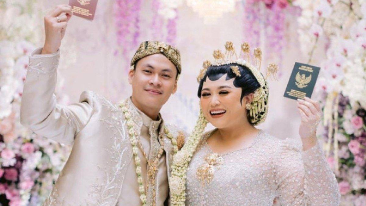 Clarissa Putri dan Sandro Fahdhipa resmi menikah