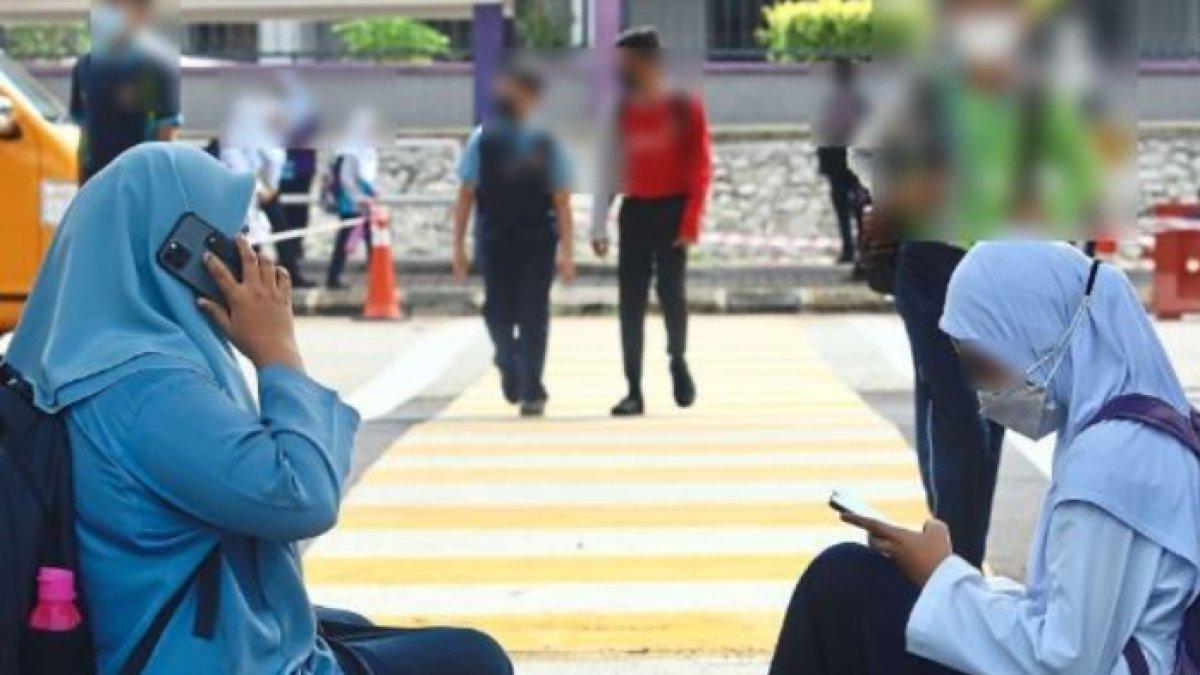 Curhatan seorang guru atas perilaku muridnya akibat pengaruh sosial media