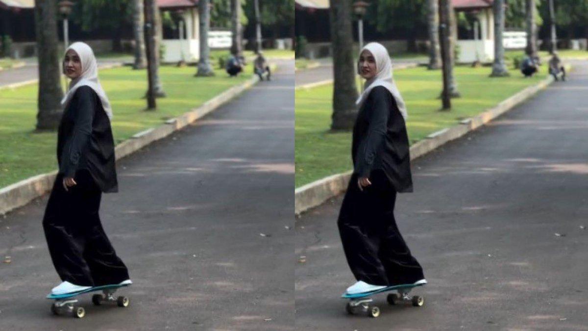 Cut Syifa mahir main skateboard