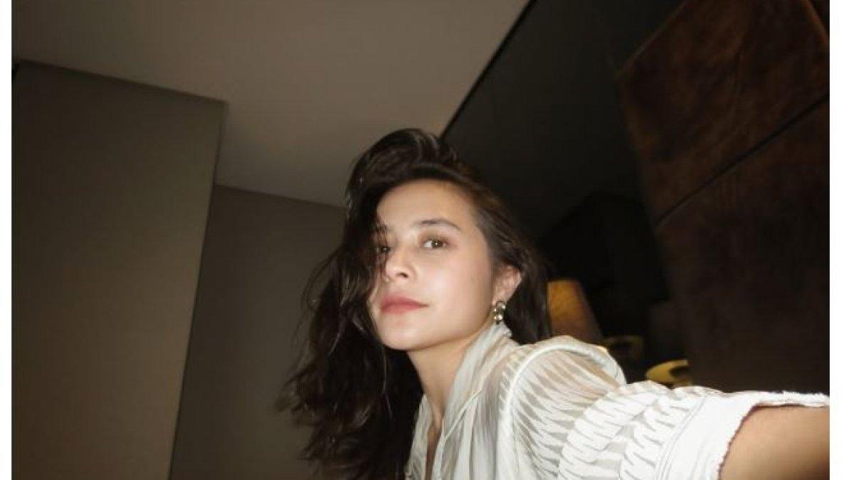 PRILLY LATUCONSINA TANPA MAKE UP - Dari banyaknya komentar yang membanjiri unggahan Prilly, salah satu yang paling menyita perhatian datang dari kekasihnya, Omara Esteghlal. 