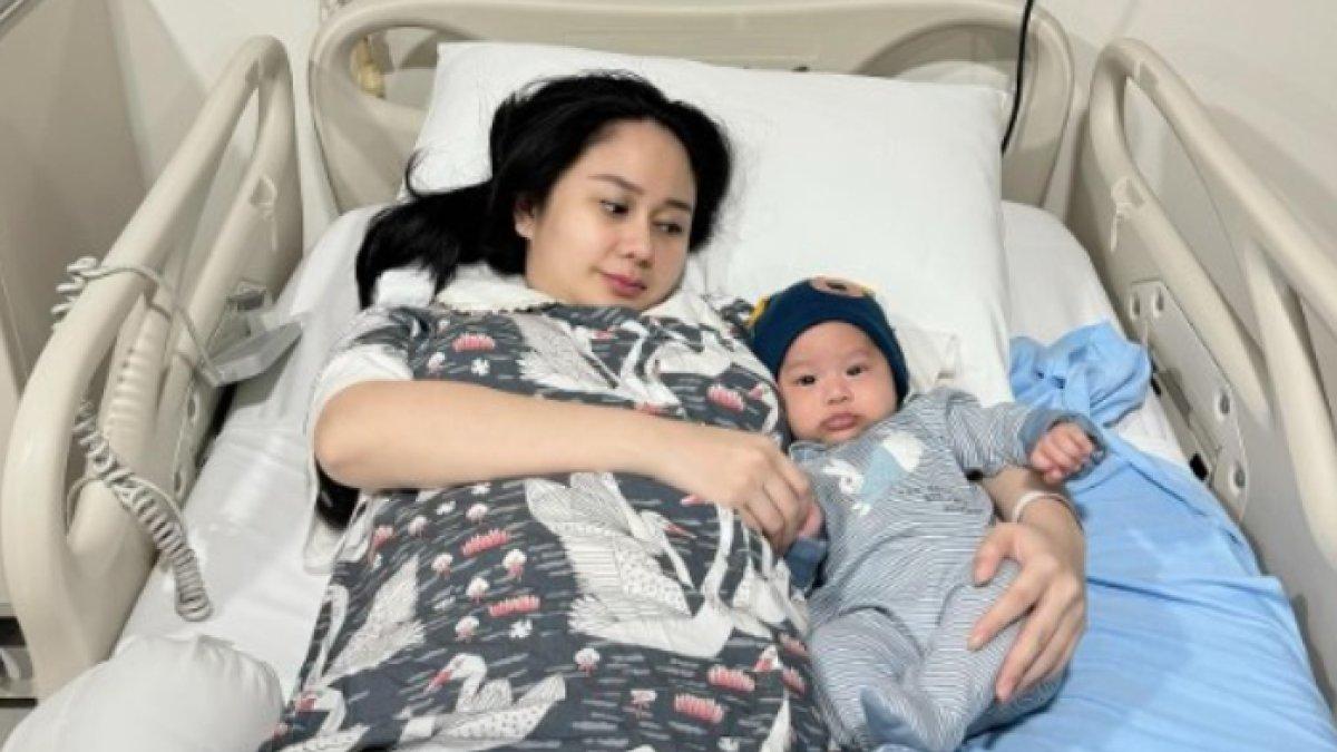 Denise Chariesta dan anaknya