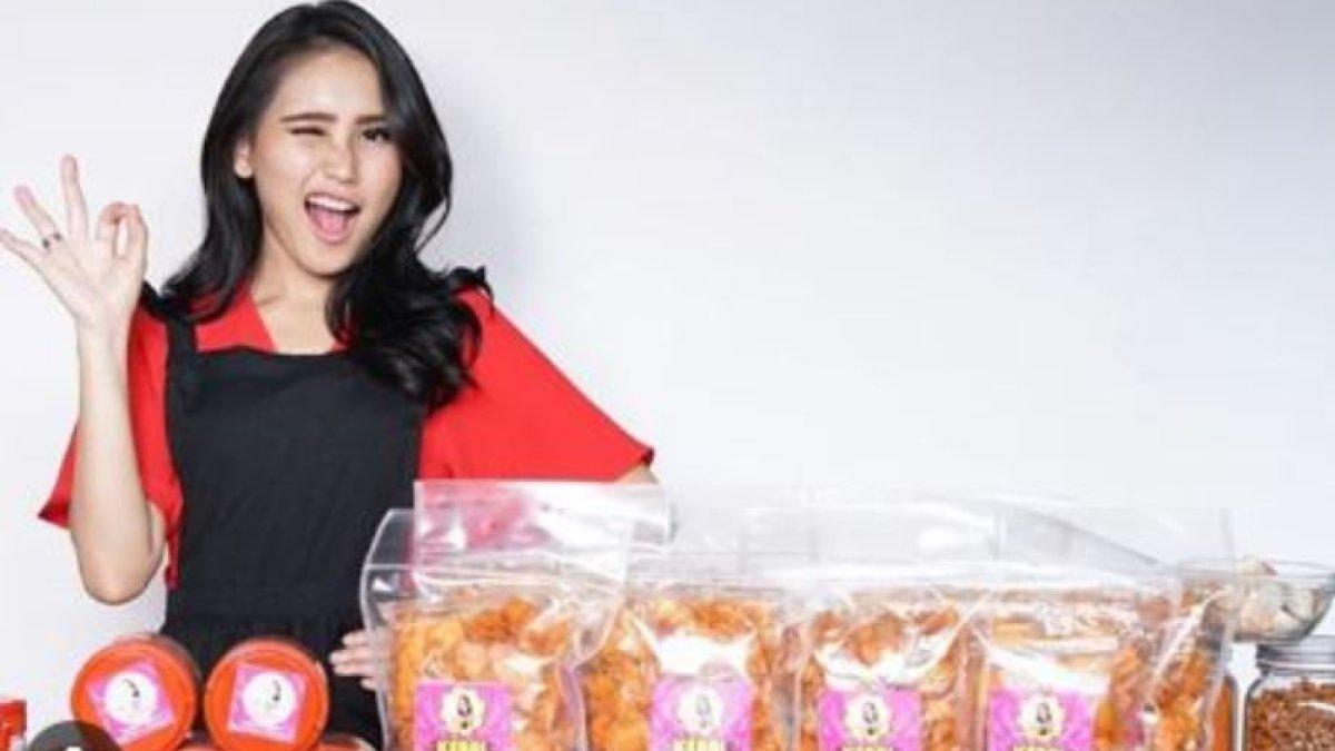 Deretan bisnis kuliner Ayu Ting Ting